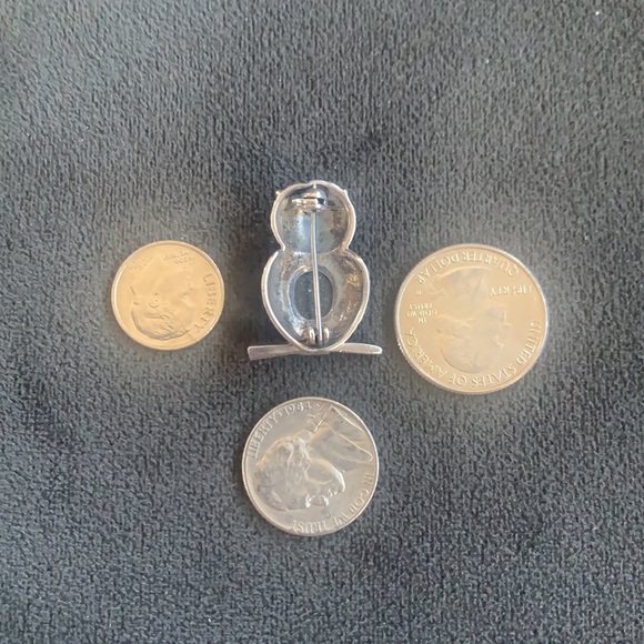 Sterling silver owl pin - Picture 4 of 4